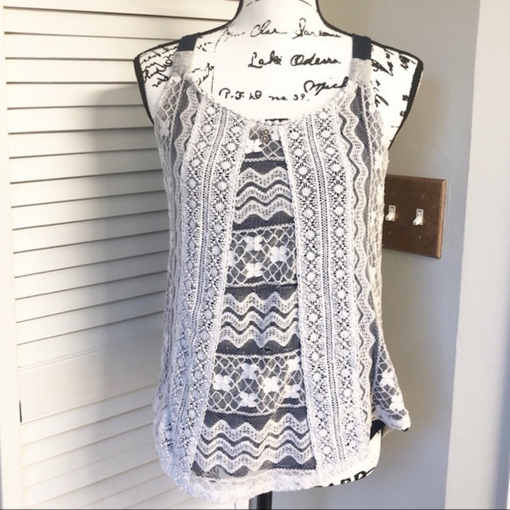 Xhileration Crochet Halter Top Size Small